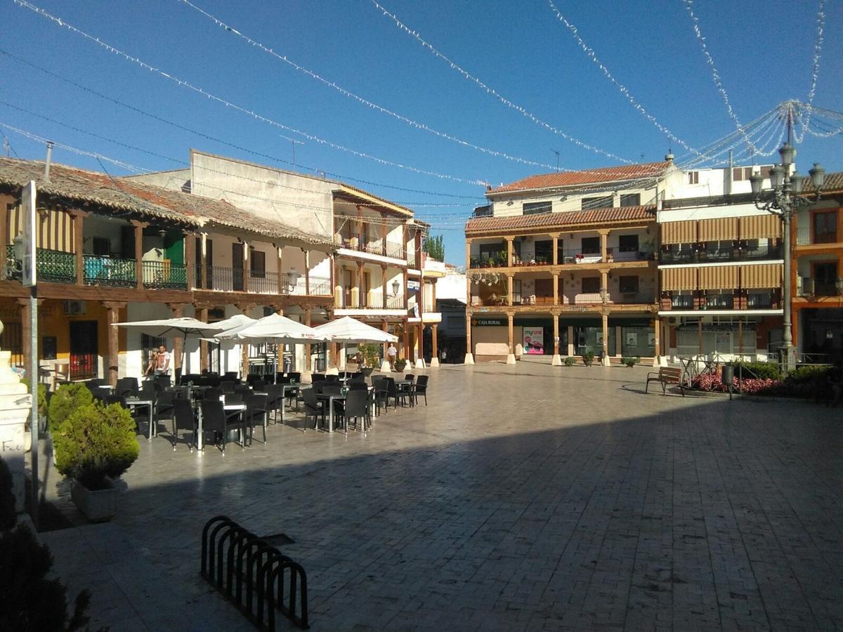 Hostal Ciempozuelos, Cerca Del Parque Warner Y Madrid Exterior photo